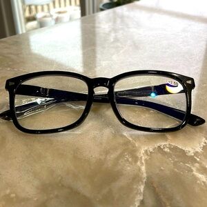 NEW 2.5 readers blue light lens black pop of silver soft bridge spring closure